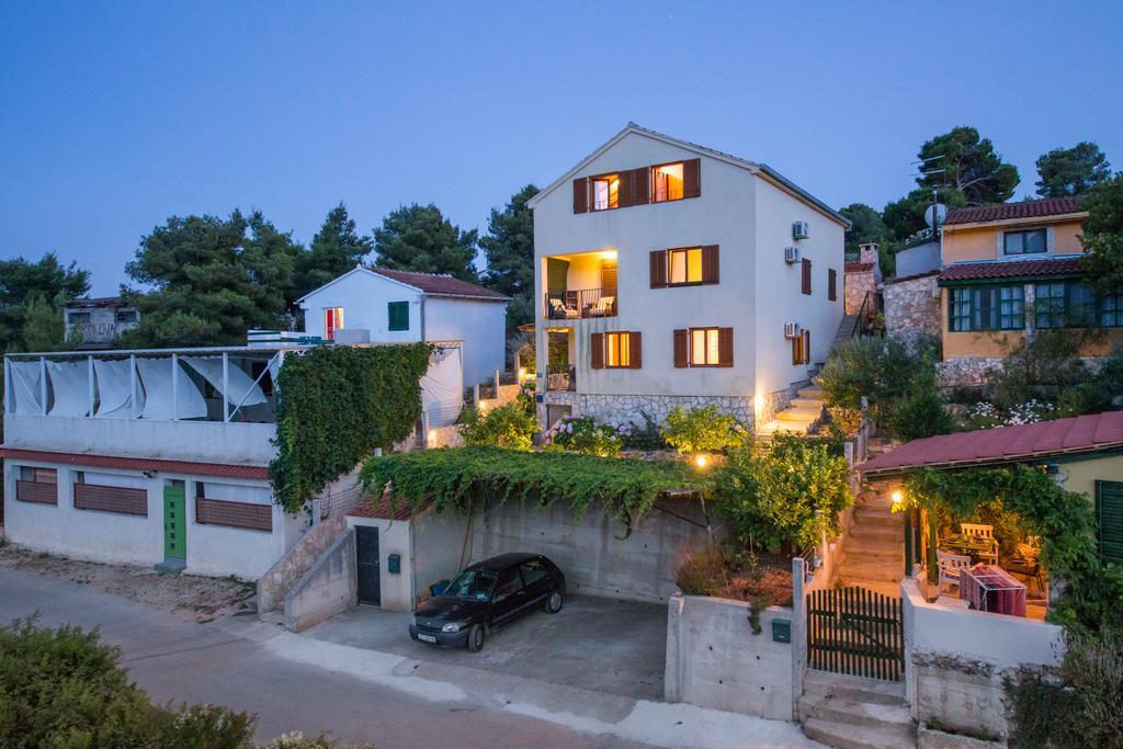 Apartments Pol Murvu Vis Esterno foto