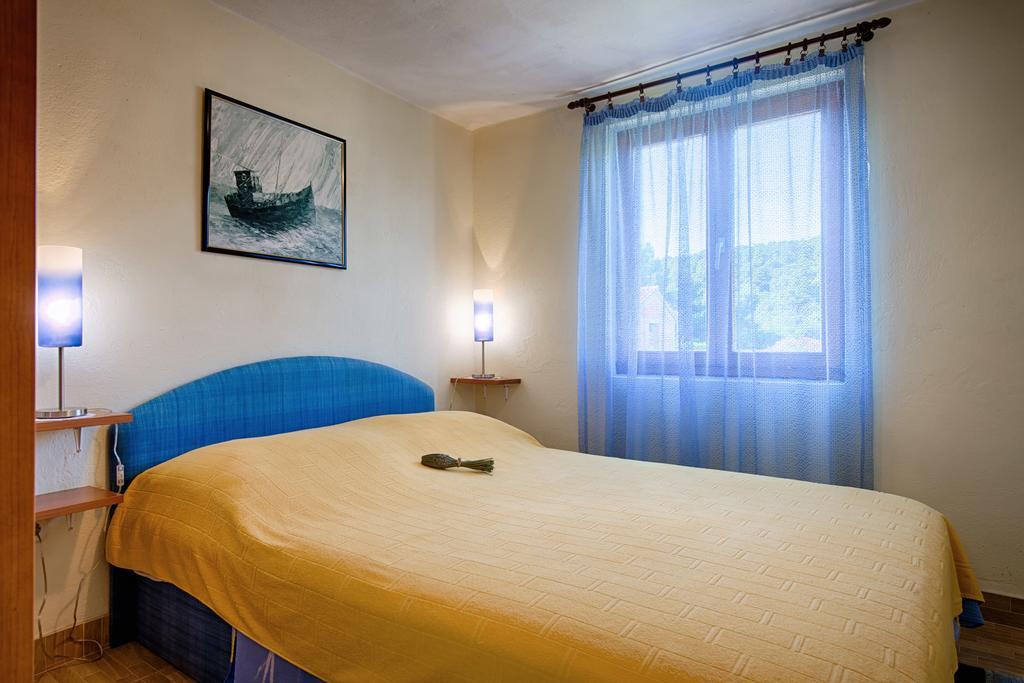 Apartments Pol Murvu Vis Esterno foto